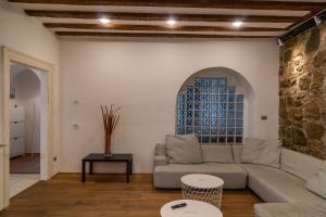 Hadithi Trieste, tra Le Rive e Piazza Unità