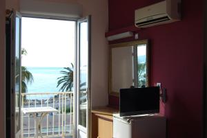 Hotels Hotel Azur : photos des chambres