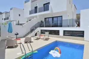 Mountain Villa with Pool by NRAS - Relleu