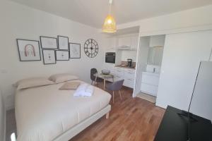 Appartements Le Poulorio 9 - Studio - Proche Gare By Locly : photos des chambres