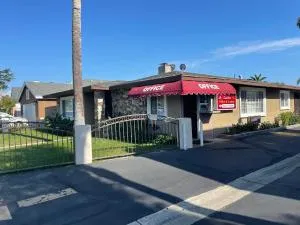 Legacy inn & suites - 加登格罗夫