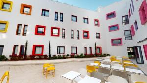 Residencia Universitaria Resa Málaga Centro - Хостелы, Малага