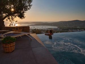 Infinity sea view cosy villa with private pool