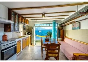 Kalimera & Apoplous boathouse - Psathadika