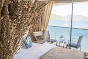Standard Room with Direct Sea View room in Aurasia Beach Hotel