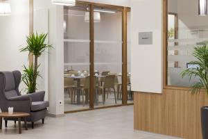 Hotels Neho Suites Porte de Geneve - Gare Annemasse : photos des chambres