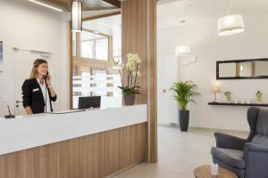 Hotels Neho Suites Porte de Geneve - Gare Annemasse : photos des chambres