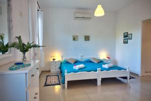 Theodora Apartments - Paxos