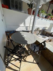PANOS ROOMS Central loft studio near the beach