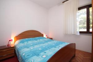 Two-Bedroom Apartment with Terrace room in Apartments with a parking space Fazana - 7237