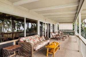"Kona Sunset House": Ocean Views, Incredible Pool!