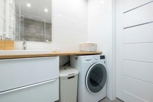 Apartament PLATANY z Parkingiem by Noclegi Renters