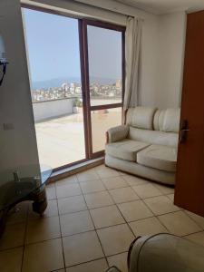Private Studio Sea View 2 minutes away from beach