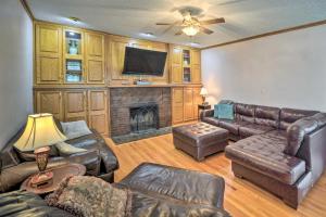 obrázek - Pet-Friendly Ogallala Home about 7 Mi to Lakefront!