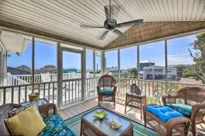 Emerald Isle Getaway with Ocean View Nearby Beach! - Ocean