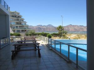 Tranquil Impulse on Strand