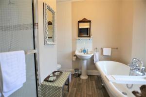 Ascot House Hotel