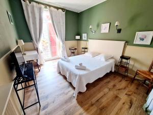 Hotels Hotel Des Artistes : photos des chambres