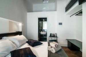 Caesar Suites - The House Of Travelers