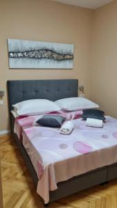 Apartments & rooms Prižmić