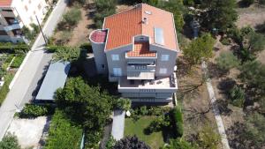 APARTMANI VILLA ELVIRA