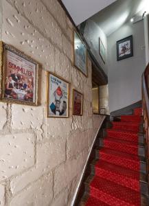 Hotels LOGIS Hotel Du Theatre : photos des chambres