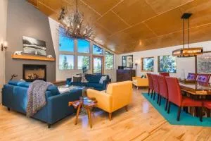 Tahoe Donner Luxury 4BR, Hot tub 3100 sqft - Carnelian Bay