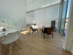 OKTHEWAY PERBES HOUSE