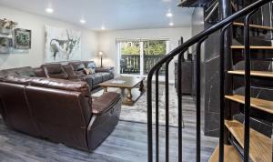 9 Vail Rd, #26 Condo