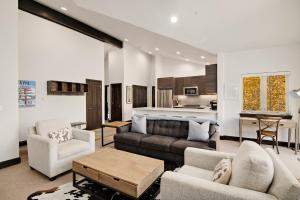 Timberfalls 1905 Condo