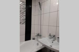 Levoberezhnaya metro station, exhibition center