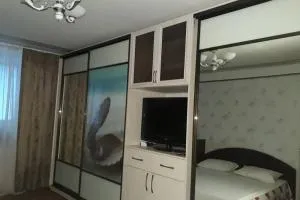 Levoberezhnaya metro station, exhibition center - Nikolʼskaya Sloboda