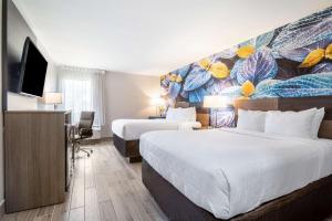 Queen Room with Two Queen Beds - Non-Smoking room in Clarion Pointe South Boston-Danville East