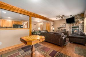Hallett Peak 101 Condo