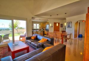 Luxurius Villa with private pool