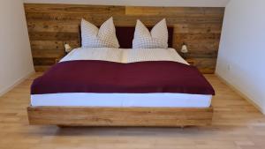 Bunter Hirsch Ferienwohnung im Garmischer Zentrum