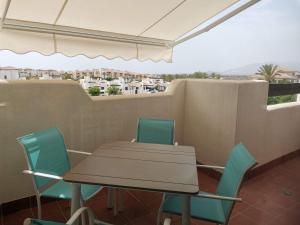 Apartamento VeraTespera - Cerca de la Playa con WiFi, Piscina y Ocio Familiar