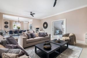 Casa Helena, Luxury Beach Side 5 Bedroom Villa