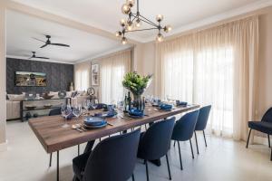 Casa Helena, Luxury Beach Side 5 Bedroom Villa