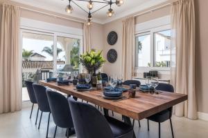 Casa Helena, Luxury Beach Side 5 Bedroom Villa