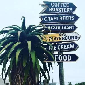 Aston Bay Holiday Home - Aston Bay