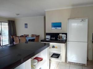 Aston Bay Holiday Home