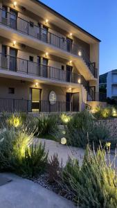 eleven views resort