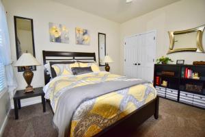 Luxury Townhouse with Oversized Master near Halcyon