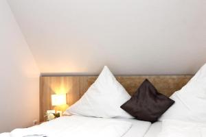 Double Room with Balcony and Lake View room in Forsthaus am Möhnesee