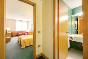 Triple Room room in Hotel Galileo