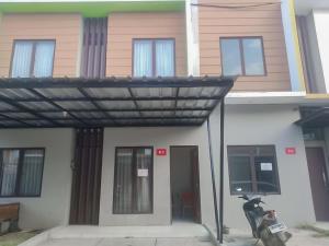 Colombus Residence Karawang Mitra RedDoorz