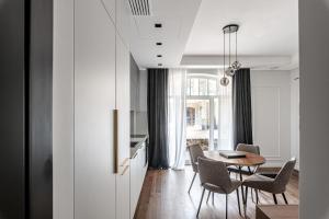 Luxurious Apartment in Vilnius Old Town by Reside Baltic