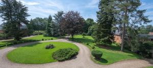 CHATEAU D HUGLEVILLE