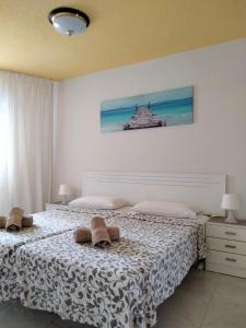 Torres de Yomely Playa las Americas